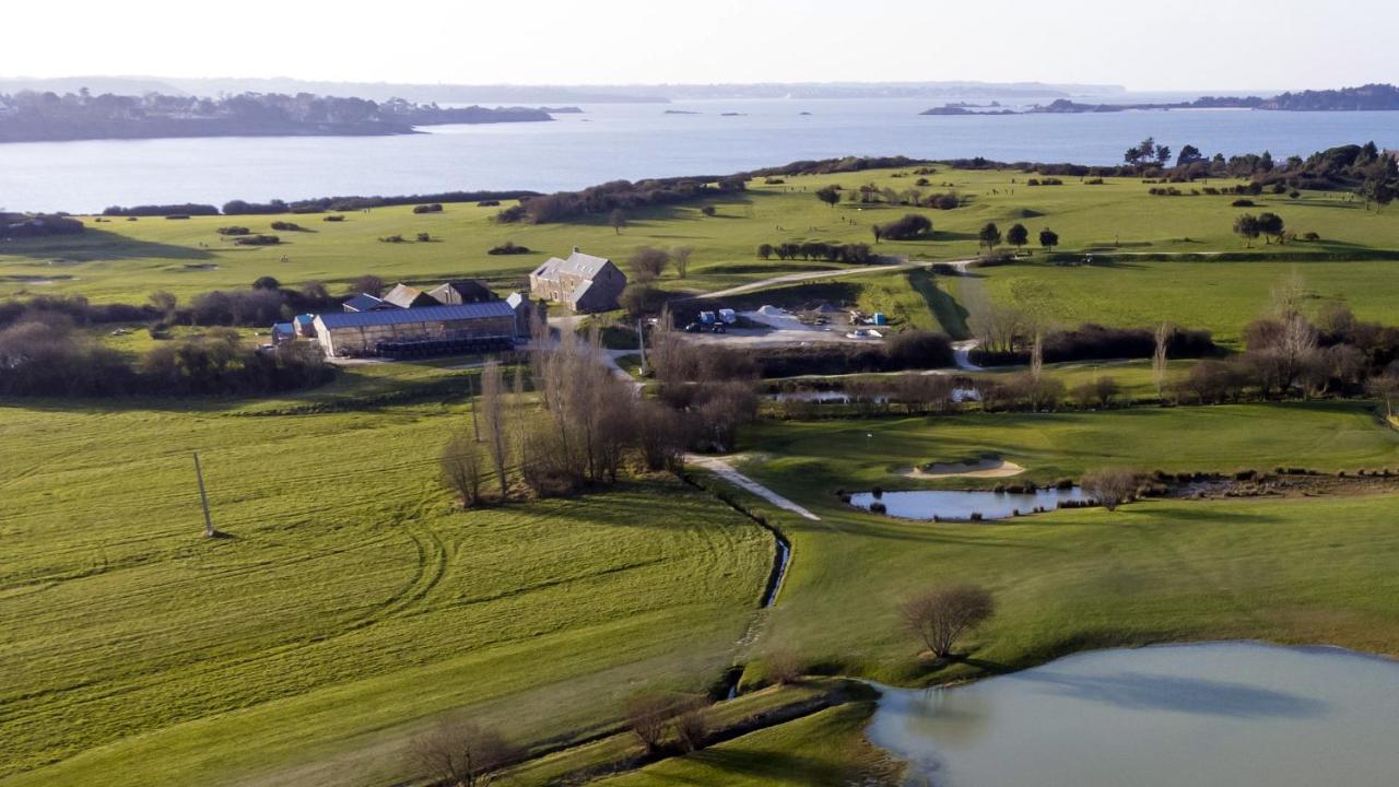 La Ferme Du Golf, Gite Atypique Et Artistique Лансьё Экстерьер фото